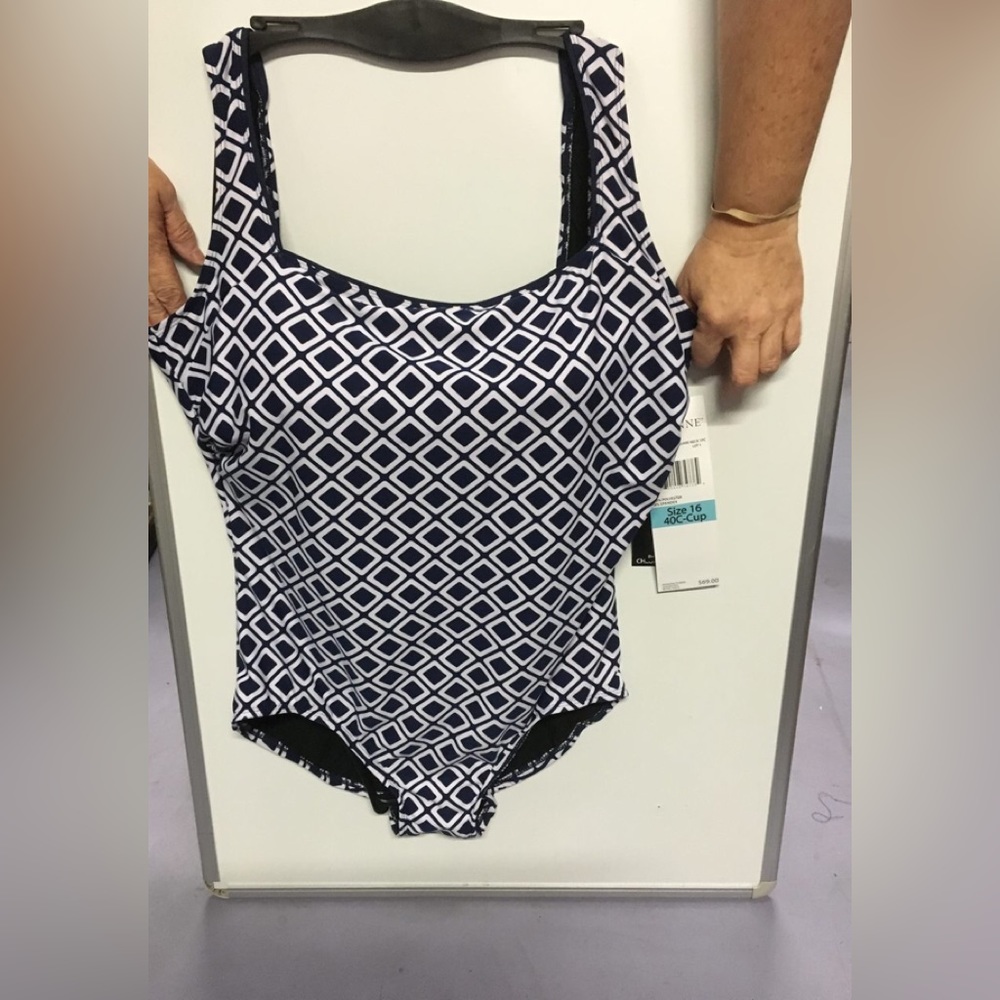 12C 36 C Roxanne square-neck swimsuit 17008 navy white